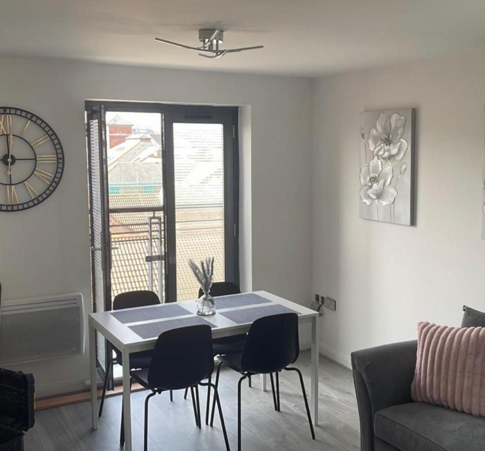 2 Bed Modern Apartment Swansea Kültér fotó