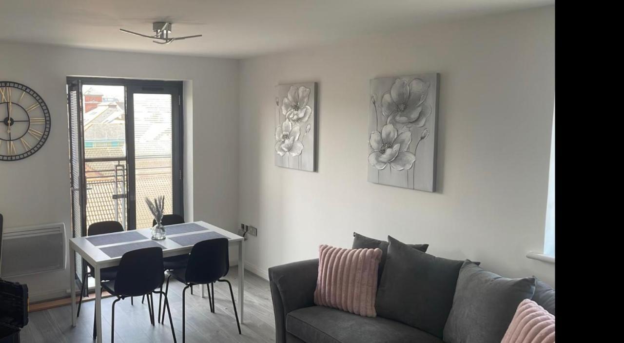 2 Bed Modern Apartment Swansea Kültér fotó